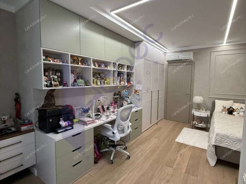 трёхкомнатная квартира на улице Максима Горького дом 77