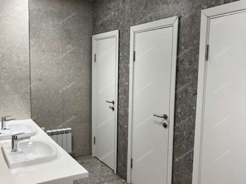 помещение под помещение свободного назначения на Комсомольской площади