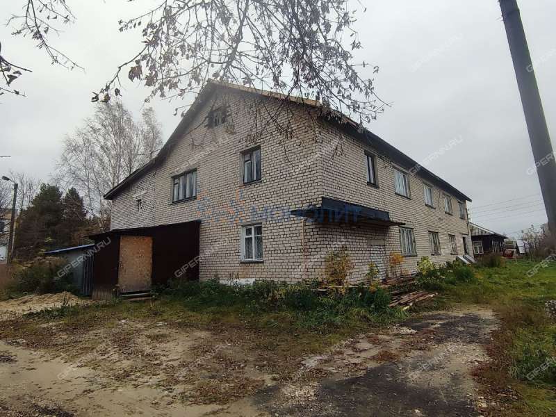 здание под офис, производственную площадь на Школьной улице село Смольки