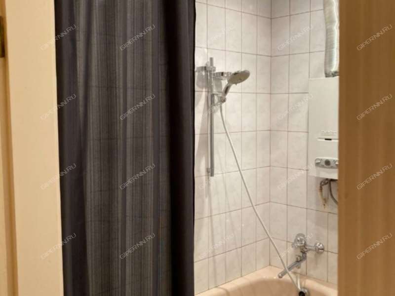 трёхкомнатная квартира на улице Ярошенко дом 1