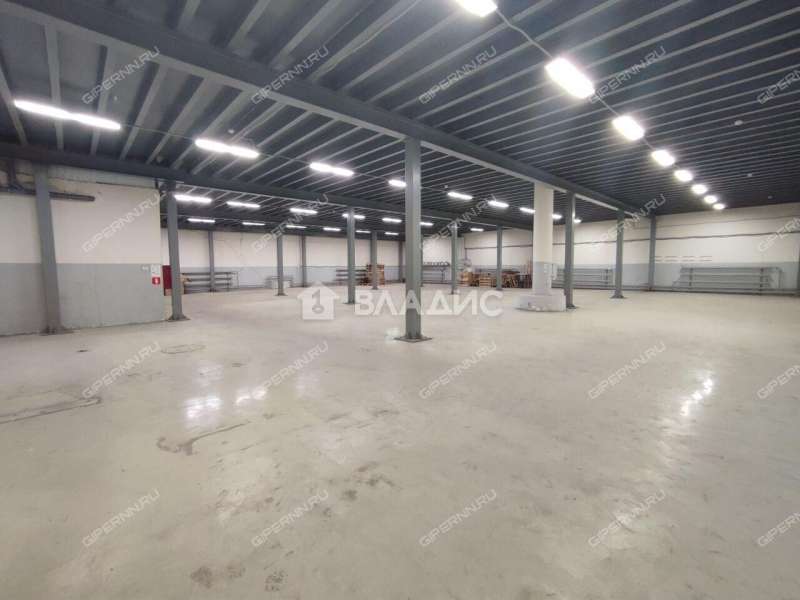 помещение под торговую площадь на шоссе Жиркомбината