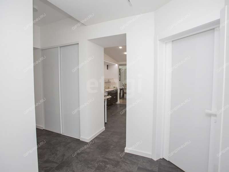 трёхкомнатная квартира на улице Минина дом 29