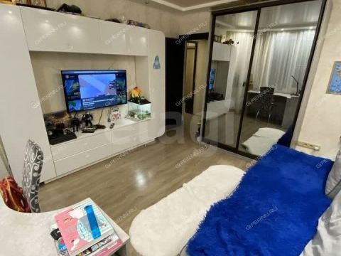 2-komnatnaya-nab-volzhskaya-d-24 фото