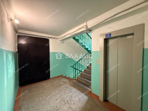 3-komnatnaya-ul-melnikova-d-30 фото