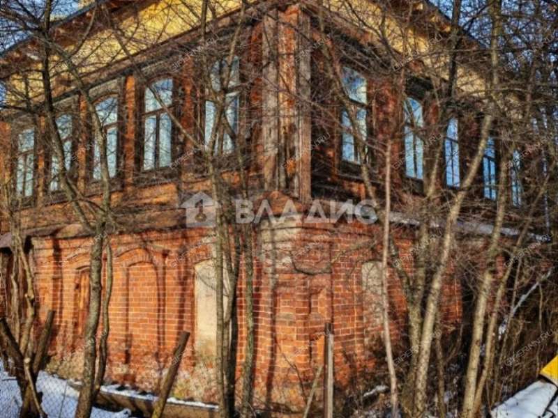 дом на улице Сутырина посёлок Ленинская Слобода