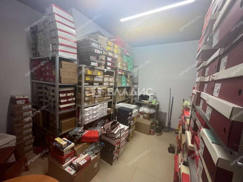 помещение под торговую площадь на Южном шоссе