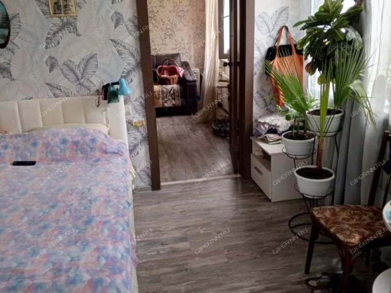 трёхкомнатная квартира на улице Героя Советского Союза Поющева дом 15