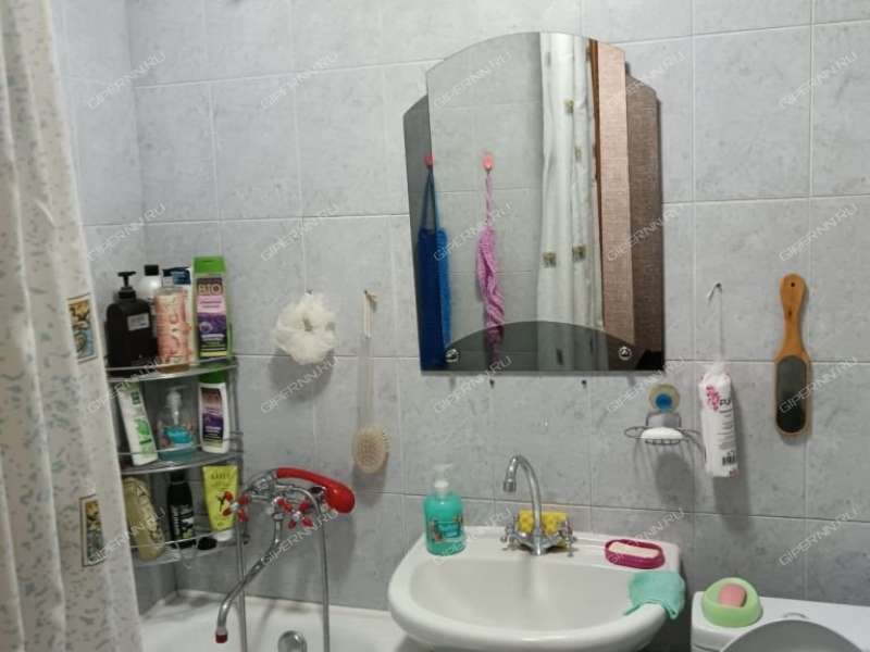 однокомнатная квартира на улице Юлиуса Фучика дом 10 к2