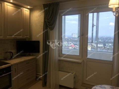 2-komnatnaya-ul-verhnepecherskaya-d-13-k1 фото
