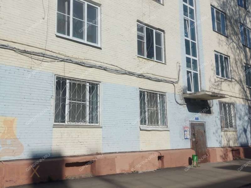 трёхкомнатная квартира на проспекте Кирова дом 29