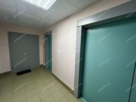 3-komnatnaya-ul-osharskaya-d-98 фото