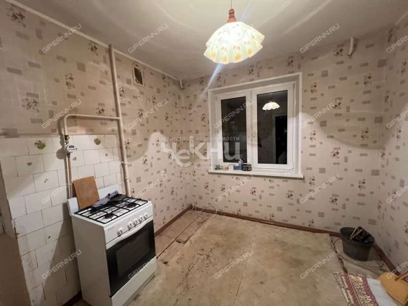 трёхкомнатная квартира на улице Дружаева дом 5