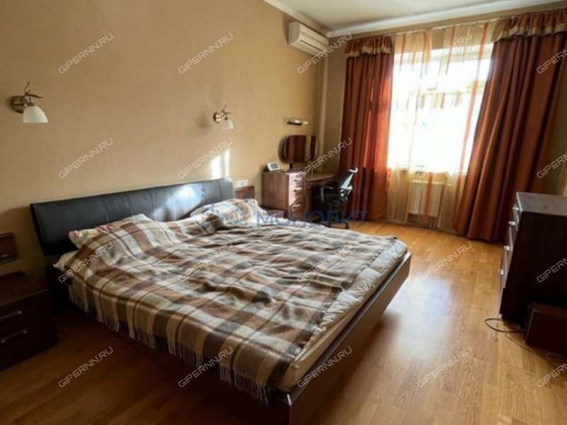 трёхкомнатная квартира на улице Академика Блохиной дом 7