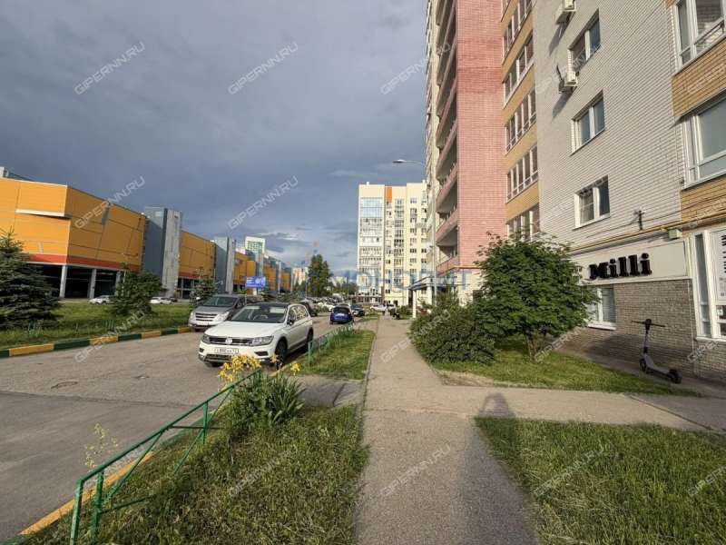помещение под офис, недвижимость под образовательные учреждения на Деловой улице