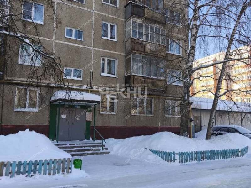 трёхкомнатная квартира в 6-м микрорайоне дом 21