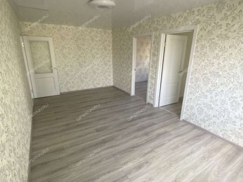 трёхкомнатная квартира в 3-м микрорайоне дом 16 город Кстово