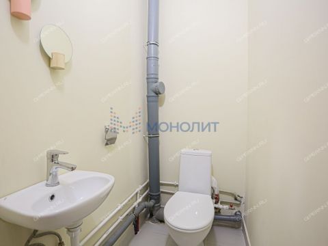2-komnatnaya-ul-romantikov-d-7 фото