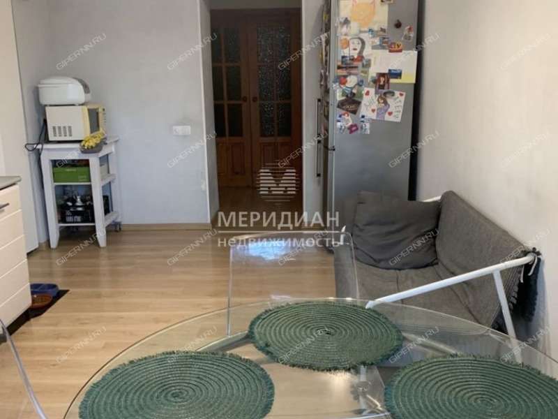 трёхкомнатная квартира на улице Мокроусова дом 23 к1