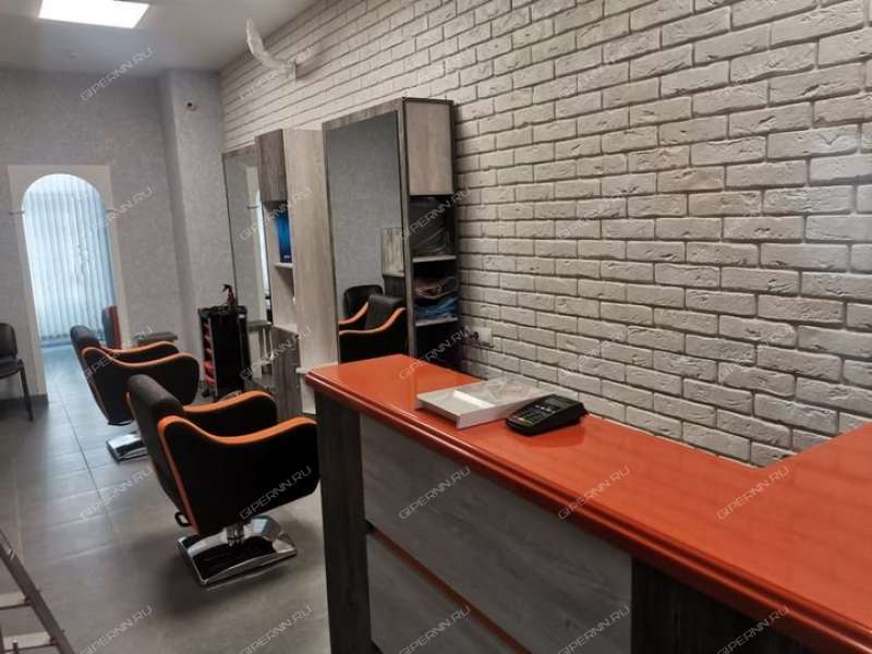 помещение под торговую площадь на улице Коммуны