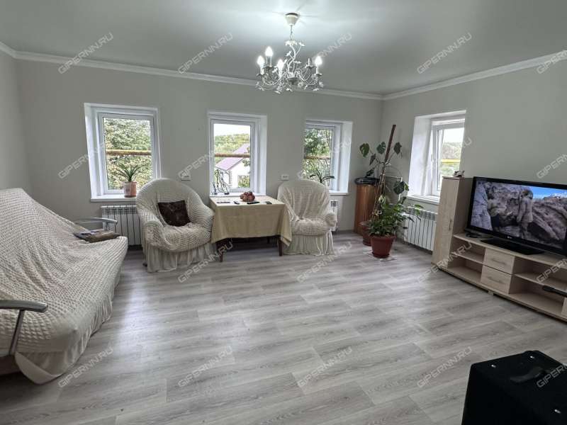 дом на Первомайская ул. деревня Подвалиха