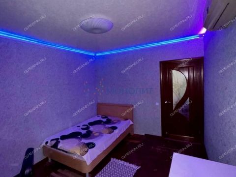 2-komnatnaya-ul-germana-lopatina-d-6 фото