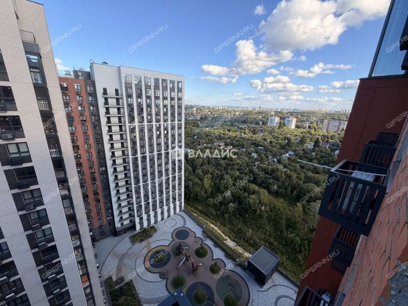 трёхкомнатная квартира на 2-й Оранжерейной улице дом 4А