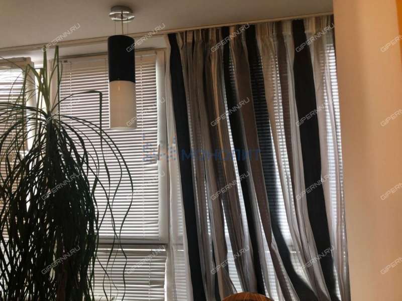 трёхкомнатная квартира на Варварской улице дом 40б