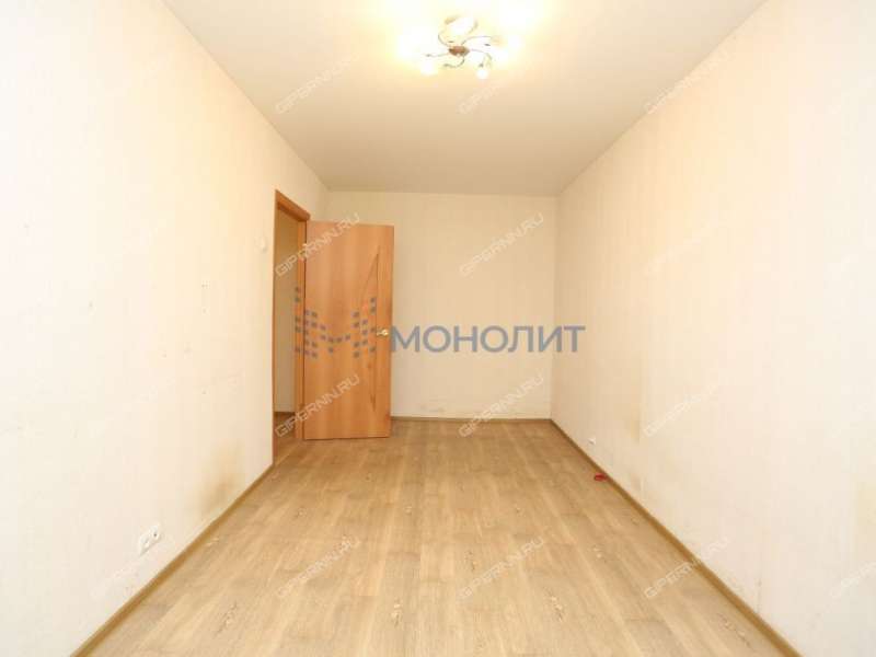 трёхкомнатная квартира на улице Бурденко дом 18