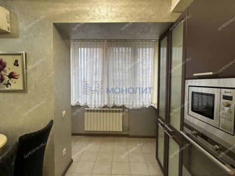 2-komnatnaya-ul-oktyabrskoy-revolyucii-d-45a фото