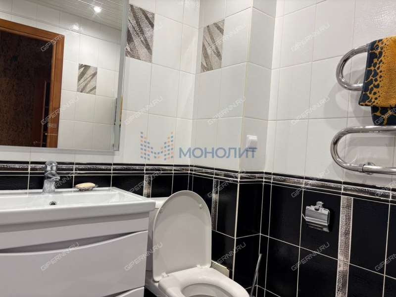 двухкомнатная квартира на улице Строкина дом 18