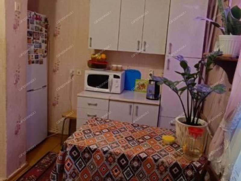 комната в доме 1 на улице Космонавта Комарова