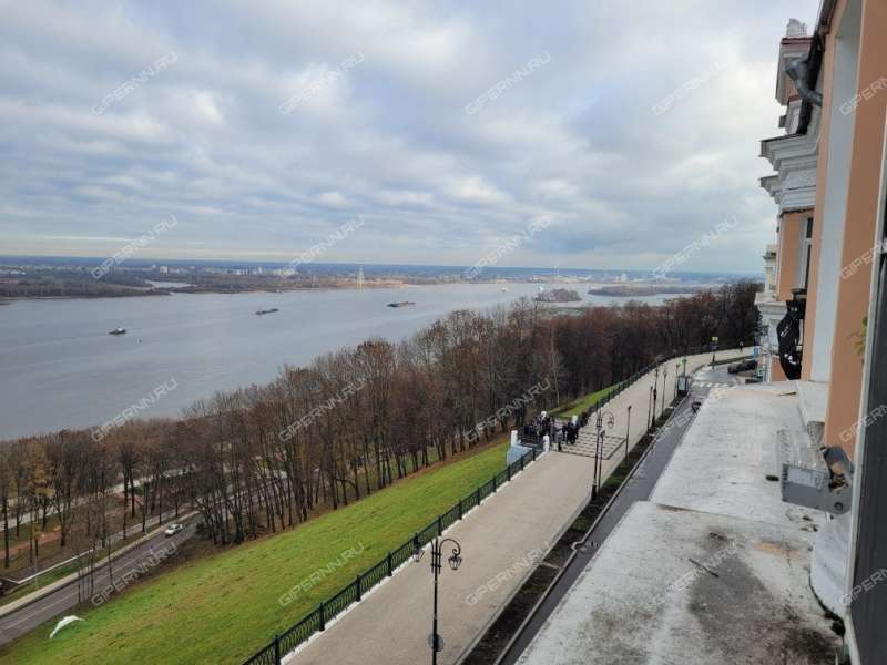 трёхкомнатная квартира на Верхне-Волжской набережной дом 6