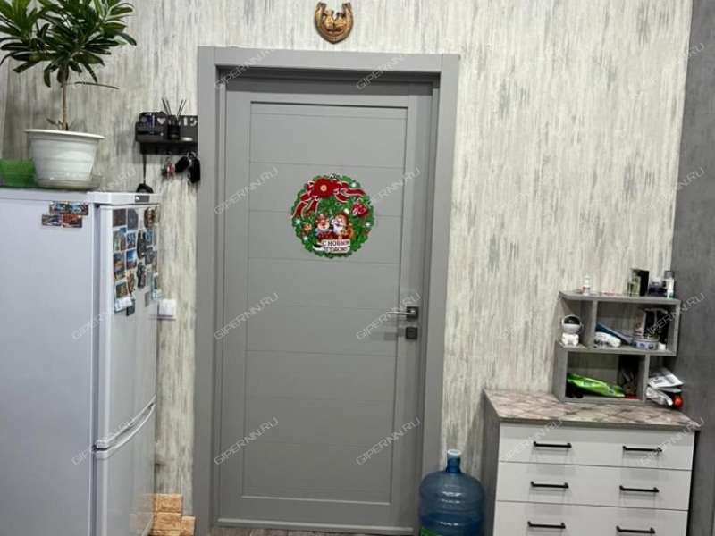 комната в доме 13 на улице Героя Советского Союза Поющева