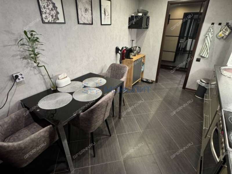 двухкомнатная квартира на улице Бурденко дом 33 к1