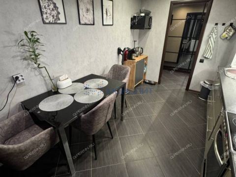 2-komnatnaya-ul-burdenko-d-33-k1 фото