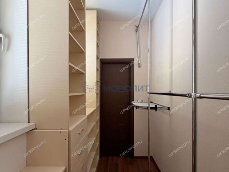 трёхкомнатная квартира на улице Максима Горького дом 77