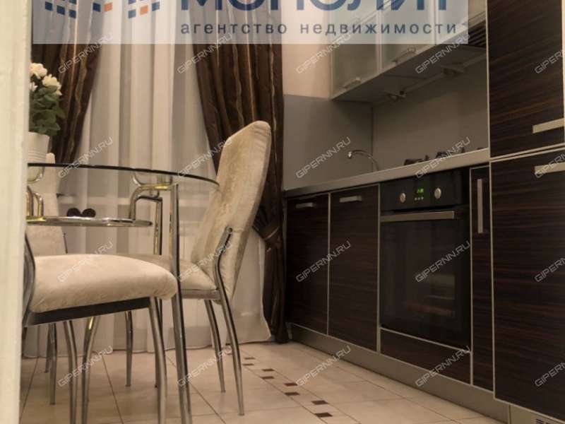 трёхкомнатная квартира на улице Октябрьской Революции дом 60