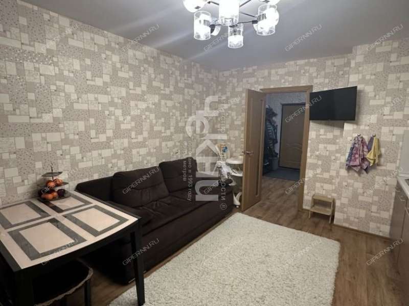 трёхкомнатная квартира на Первоцветной улице дом 6