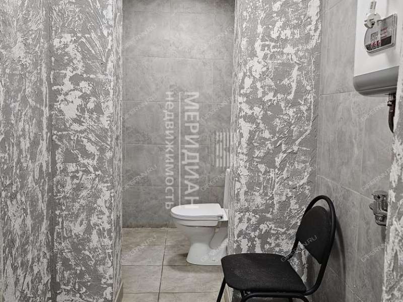 здание под офис на Интернациональная ул Бор