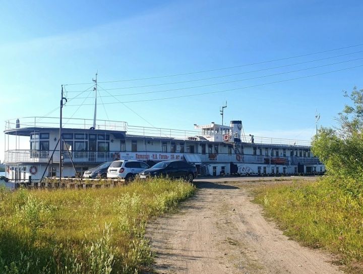 Знакомьтесь, «Н. В. Гоголь». Как выглядит и чем живет старейший нижегородский пароход