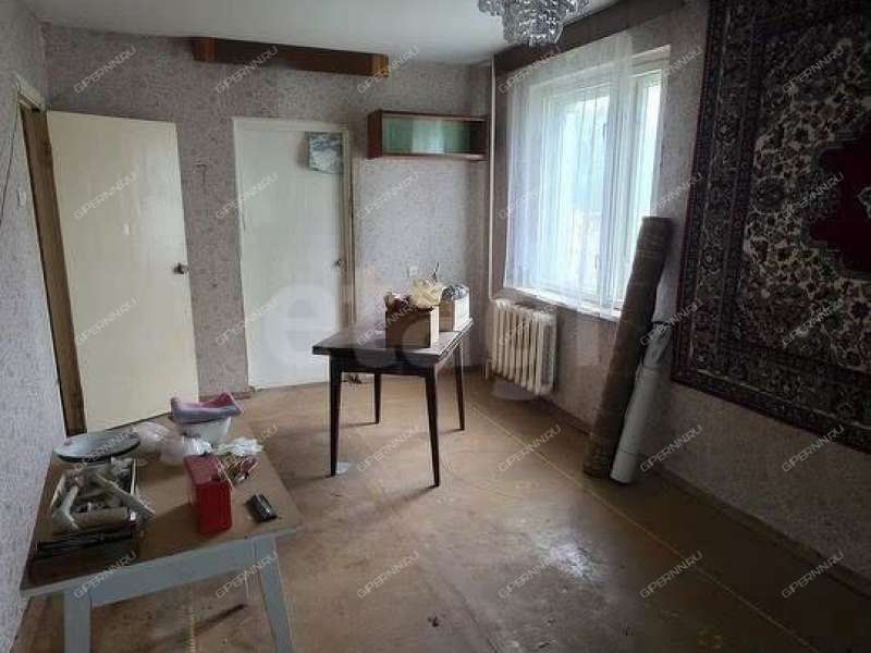 трёхкомнатная квартира на улице Маршала Голованова дом 33