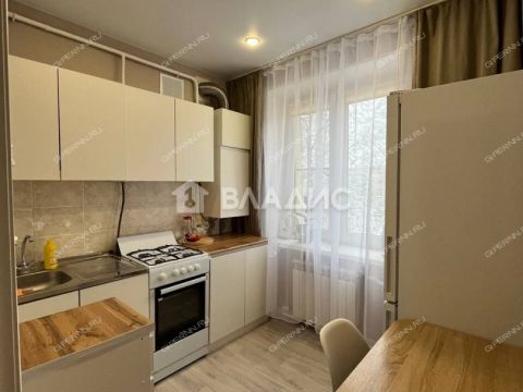 2-komnatnaya-prosp-gagarina-d-18 фото