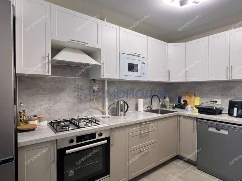 четырёхкомнатная квартира на Комсомольской улице дом 44