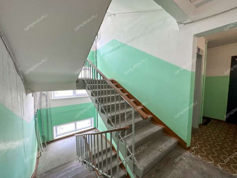 трёхкомнатная квартира на улице Юлиуса Фучика дом 39