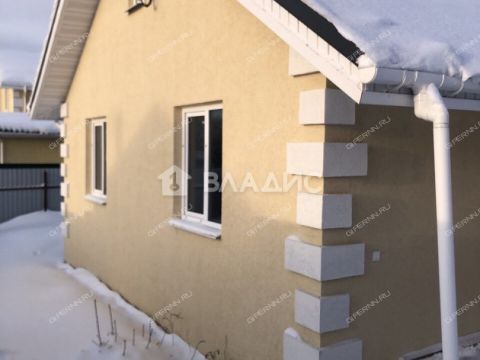 dom-poselok-pamyat-parizhskoy-kommuny-gorodskoy-okrug-bor фото