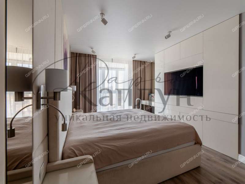 четырёхкомнатная квартира на улице Маршала Баграмяна дом 1