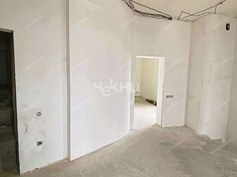 пятикомнатная квартира на улице Композитора Касьянова дом 1