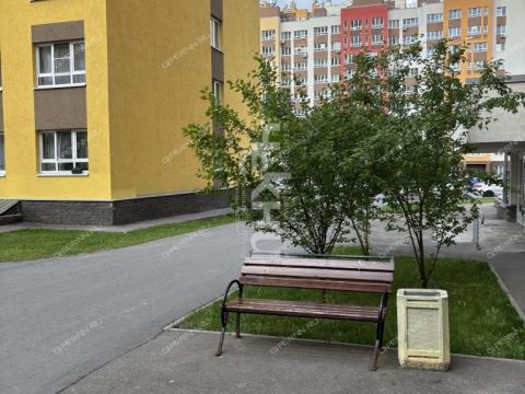 kvartira-studiya-ul-romantikov-d-14 фото